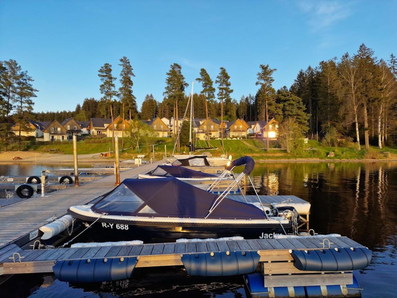 Deluxe Apartment Lipno - Lake Side Village, Frymburk Nad Vltavou Esterno foto